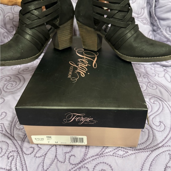 Fergie booties - Picture 5 of 5